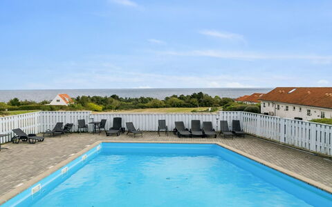 Rafn - 400M from the Sea: Die Architektur, Dach, Zuhause, Verbundwerkstoff, Daylighting, Abstellgleis, Auffahrt