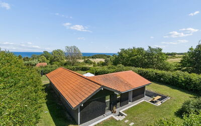 Karlotta - 500M from the Sea