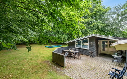 Mena - 10Km from the Sea: Möbel, Holz, Interior Design, Flooring, Fussboden, Stuhl, Zimmer, Decke, Wohnzimmer, Wohnung