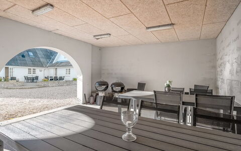 Pauna - 2.5Km from the Sea: Möbel, Holz, Interior Design, Flooring, Fussboden, Stuhl, Zimmer, Decke, Wohnzimmer, Wohnung