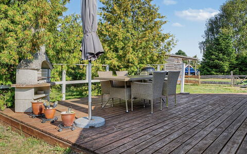 Lycka - 700M from the Sea: Holz, Gartenmöbel, Garten, Möbel, Hartholz, Grundstueck, Deck, Holzboden, Hinterhof, Planke
