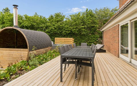 Cyrill - 2Km from the Sea: Möbel, Holz, Interior Design, Flooring, Fussboden, Stuhl, Zimmer, Decke, Wohnzimmer, Wohnung