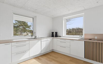 Cyrill - 2Km from the Sea