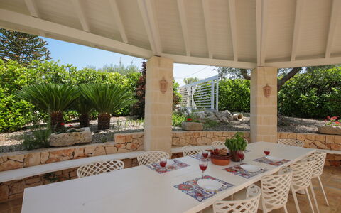 Trulli Retreat, Pool, Locorotondo: Möbel, Stuhl, Gartenmöbel, Garten, Tabelle, Schatten, Tisch Im Freien, Flagstone, Outdoor Struktur, Hinterhof