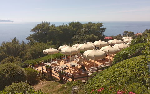 Stella Marina Apartment with Pool, Porto Santo Ste: Regenschirm, Garten, Resort, Eco Hotel, Gartenmöbel, Tisch Im Freien, Ferienort, Bucht