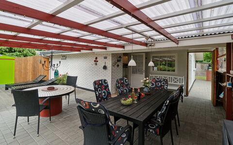 Gottfrida - 50M from the Sea: Blau, Hütte, Haus, Zuhause, Bauernhaus, Estate, Abstellgleis