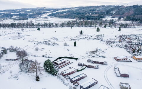 Scottishhighlands.lochness: Schnee, Winter, Landschaft, Luftaufnahmen, Geologisches Phänomen, Einfrieren, Steigung, Dorf, Vogelperspektive, Piste