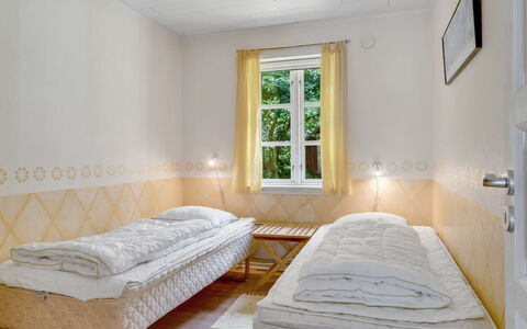 Virve - 100M to the Fjord: Wand, Holz, Fussboden, Flooring, Interior Design, Schlafzimmer, Bett, Bettrahmen, Zimmer, Bedding