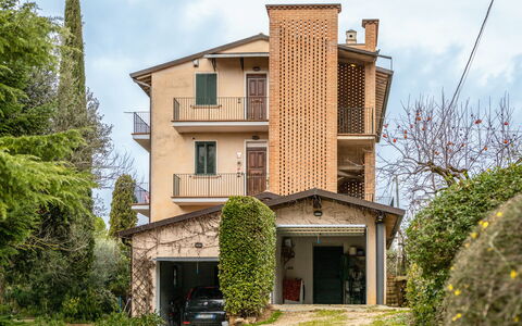 Casa Miramonti: Wohngebiet, Zuhause, Haus, Balkon, Hütte, Vorort, Estate, Villa, Veranda, Hazienda