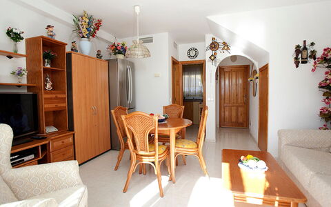 Calpe Calp 971: Zimmer, Eigentum, Möbel, Interior Design, Gebäude, Haus, Esszimmer, Fussboden, Grundeigentum, Decke