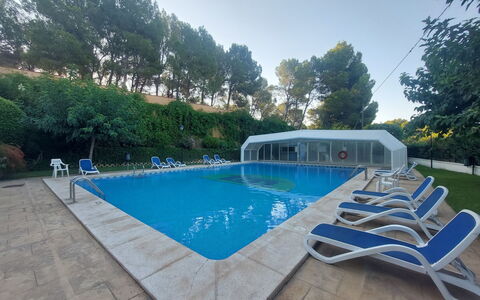Altea Natura: Schwimmbad, Blau, Resort, Verbundwerkstoff, Gartenmöbel, Freizeit, Schatten, Hotel, Sonnenliege, Ferienort