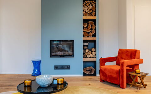 Cuadrat: Möbel, Interior Design, Flooring, Holz, Fussboden, Wohnzimmer, Zimmer, Beleuchtung, Zuhause, Feuerstelle