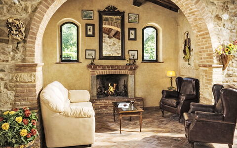 Il Cottage Roccaio: Möbel, Interior Design, Wand, Holz, Flooring, Wohnzimmer, Couch, Stuhl, Beleuchtung, Fussboden