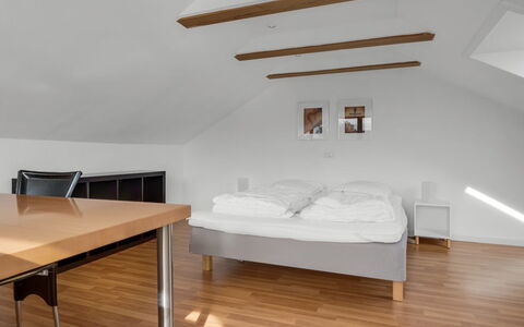 Talida - 500M from the Sea: Möbel, Interior Design, Flooring, Fussboden, Holz, Decke, Bett, Beleuchtung, Zimmer, Schlafzimmer