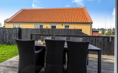 Talida - 500M from the Sea: Möbel, Holz, Interior Design, Flooring, Fussboden, Stuhl, Zimmer, Decke, Wohnzimmer, Wohnung