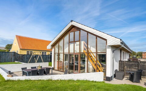 Talida - 500M from the Sea: Möbel, Holz, Interior Design, Flooring, Fussboden, Stuhl, Zimmer, Decke, Wohnzimmer, Wohnung