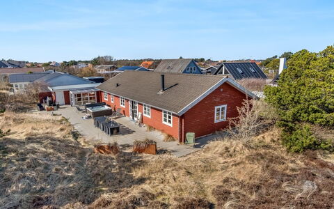 Uolevi - 1.1Km from the Sea: Pflanzengemeinschaft, Sonnenlicht, Krautige Pflanze, Garten, Plantage, Landwirtschaft, Bauernhof