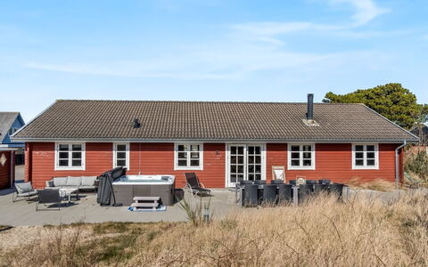 Uolevi - 1.1Km from the Sea: Pflanzengemeinschaft, Sonnenlicht, Krautige Pflanze, Garten, Plantage, Landwirtschaft, Bauernhof