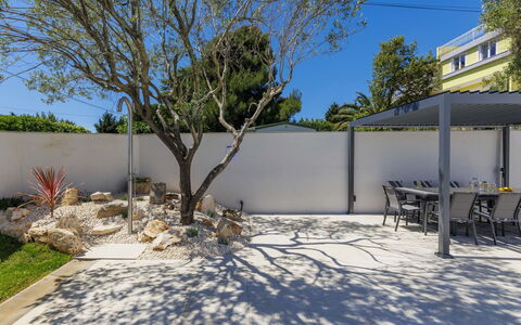 Ventus: Strauch, Schatten, Garten, Verbundwerkstoff, Landscaping, Beton, Gehölz, Flagstone, Hinterhof