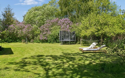 Holmfridur - 1.1Km from the Sea: Möbel, Holz, Interior Design, Flooring, Fussboden, Stuhl, Zimmer, Decke, Wohnzimmer, Wohnung