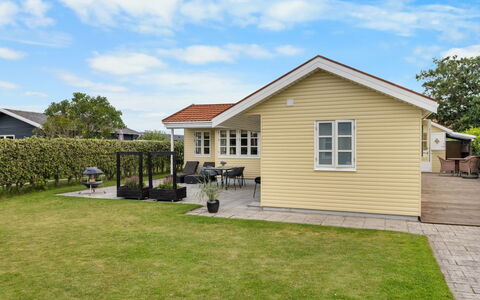 Lenya - 60M from the Sea: Blau, Hütte, Haus, Zuhause, Bauernhaus, Estate, Abstellgleis