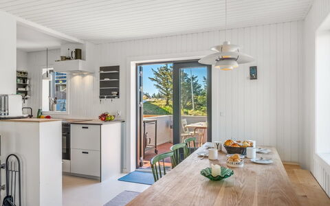 Sointu - 300M from the Sea: Möbel, Flooring, Interior Design, Holz, Küche, Countertop, Fussboden, Decke, Küche & Esszimmer Tisch, Stuhl