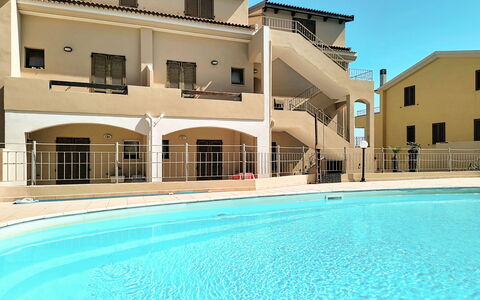 Castelsardo 632: Schwimmbad, Balkon, Wohnung, Resort, Estate, Villa, Hotel, Hazienda, Ferienort, Hof