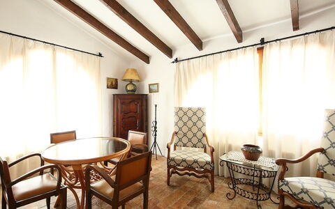 Baile del Sol: Zimmer, Eigentum, Interior Design, Gebäude, Möbel, Decke, Haus, Tabelle, Grundeigentum, Fussboden