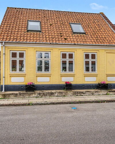 Noreen - 500M from the Sea
