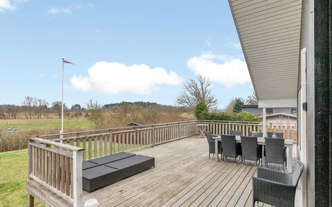 Filisha - 200M from the Sea: Holz, Veranda, Holzboden, Deck, Hartholz, Geländer, Balkon, Zuhause, Planke, Holzbeize