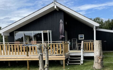 Filisha - 200M from the Sea: Veranda, Hütte, Zuhause, Resort, Hartholz, Deck, Planke, Schatten, Estate, Eco Hotel