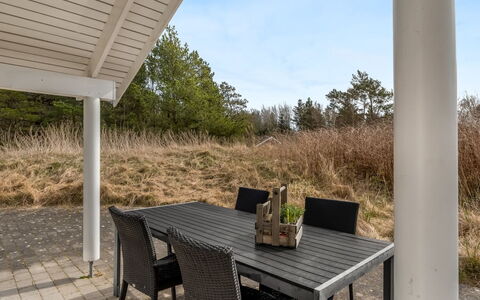 Botwith - 2.8Km from the Sea: Möbel, Holz, Interior Design, Flooring, Fussboden, Stuhl, Zimmer, Decke, Wohnzimmer, Wohnung