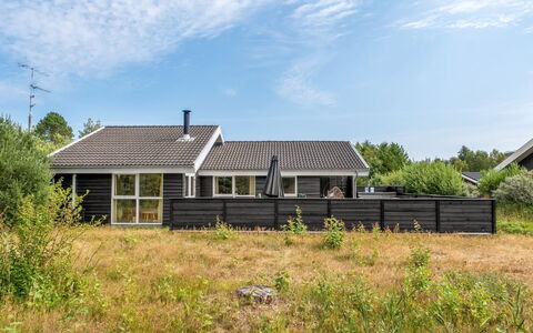 Alisa - 1.9Km from the Sea: Blau, Hütte, Haus, Zuhause, Bauernhaus, Estate, Abstellgleis