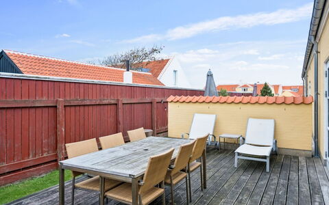 Annrike - 900M from the Sea: Möbel, Holz, Interior Design, Flooring, Fussboden, Stuhl, Zimmer, Decke, Wohnzimmer, Wohnung
