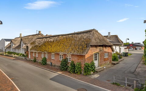 Jouni - 18Km from the Sea: Blau, Hütte, Haus, Zuhause, Bauernhaus, Estate, Abstellgleis