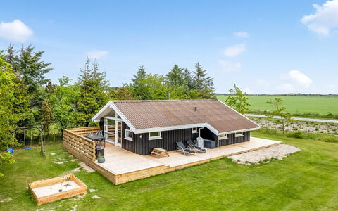 Josef - 1.2Km from the Sea: Möbel, Holz, Interior Design, Flooring, Fussboden, Stuhl, Zimmer, Decke, Wohnzimmer, Wohnung