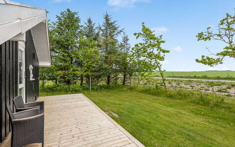 Josef - 1.2Km from the Sea: Möbel, Holz, Interior Design, Flooring, Fussboden, Stuhl, Zimmer, Decke, Wohnzimmer, Wohnung