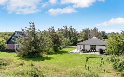 Eerika - 500M to the Fjord: Dachdecken, Hütte, Haus, Dach, Zuhause, Bauernhaus, Hütte, Estate, Dorf