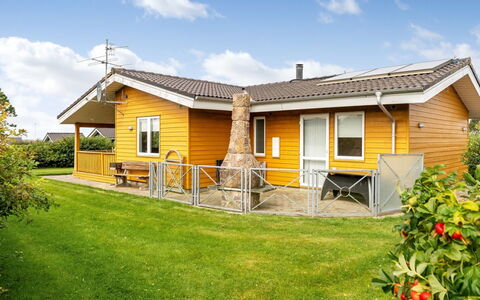 Elnur - 200M to the Fjord: Hütte, Hinterhof, Garten, Gartenbauten, Schuppen, Abstellgleis, Gartenmöbel, Blockhaus, Outdoor Struktur, Hütte