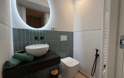 Casa Amandoli: Badezimmer, Flooring, Interior Design, Wand, Armatur, Fussboden, Bad Sink, Sinken, Installation, Zapfhahn