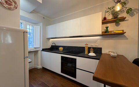 Casa Amandoli: Countertop, Küche, Küchengerät, Interior Design, Cabinetry, Möbel, Major Appliance, Flooring, Holz, Herd