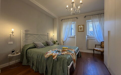 Casa Amandoli: Interior Design, Möbel, Bett, Schlafzimmer, Flooring, Fussboden, Zimmer, Decke, Holz, Bettdecke