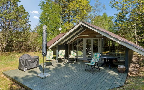 Elfrede - 900M from the Sea: 