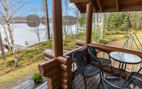 Villa Maaria: Boot, Blau, Watercraft, Boote Und Boating - Geräte Und Materialien, Hafen, Wasserweg, Hafen, Yachthafen, Schiffsbau, Kanal