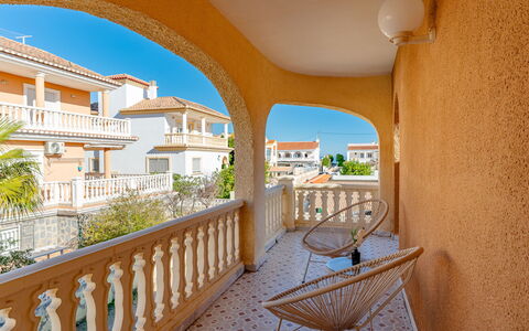 Riu Segura: Schwimmbad, Resort, Schatten, Estate, Eigentumswohnung, Hotel, Landscaping, Hazienda, Villa