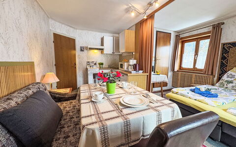 Niedernsill 12: Möbel, Holz, Interior Design, Zimmer, Fussboden, Zuhause, Wohnung, Couch, Wohnzimmer, Decke