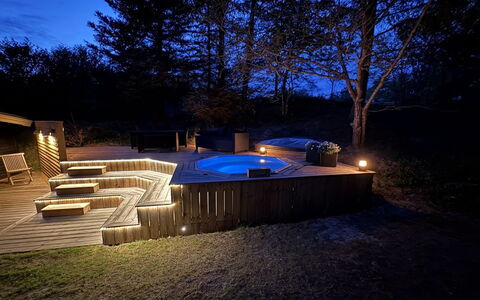 Peadda - 300M from the Sea: Beleuchtung, Verbundwerkstoff, Schwimmbad, Deck, Nacht, Landschaft Beleuchtung, Resort, Garten, Jacuzzi