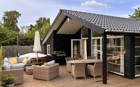 Galatia - 1.4Km from the Sea: Decke, Flooring, Interior Design, Fussboden, Verbundwerkstoff, Möbel, Resort, Hotel, Design, Daylighting