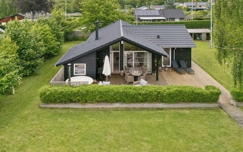 Galatia - 1.4Km from the Sea: Decke, Flooring, Interior Design, Fussboden, Verbundwerkstoff, Möbel, Resort, Hotel, Design, Daylighting
