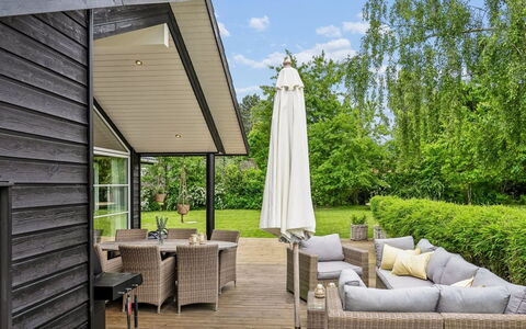 Galatia - 1.4Km from the Sea: Decke, Flooring, Interior Design, Fussboden, Verbundwerkstoff, Möbel, Resort, Hotel, Design, Daylighting